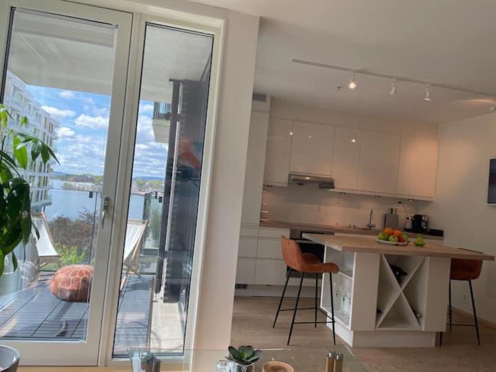 Exclusive Apartment, Sea View To Fjord, Located On Water In Center Leilighet Oslo